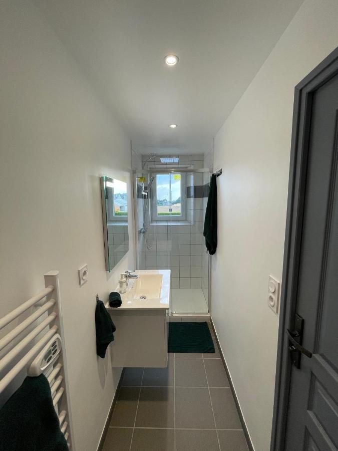 Superbe appartement en résidence avec parking Loudéac Esterno foto